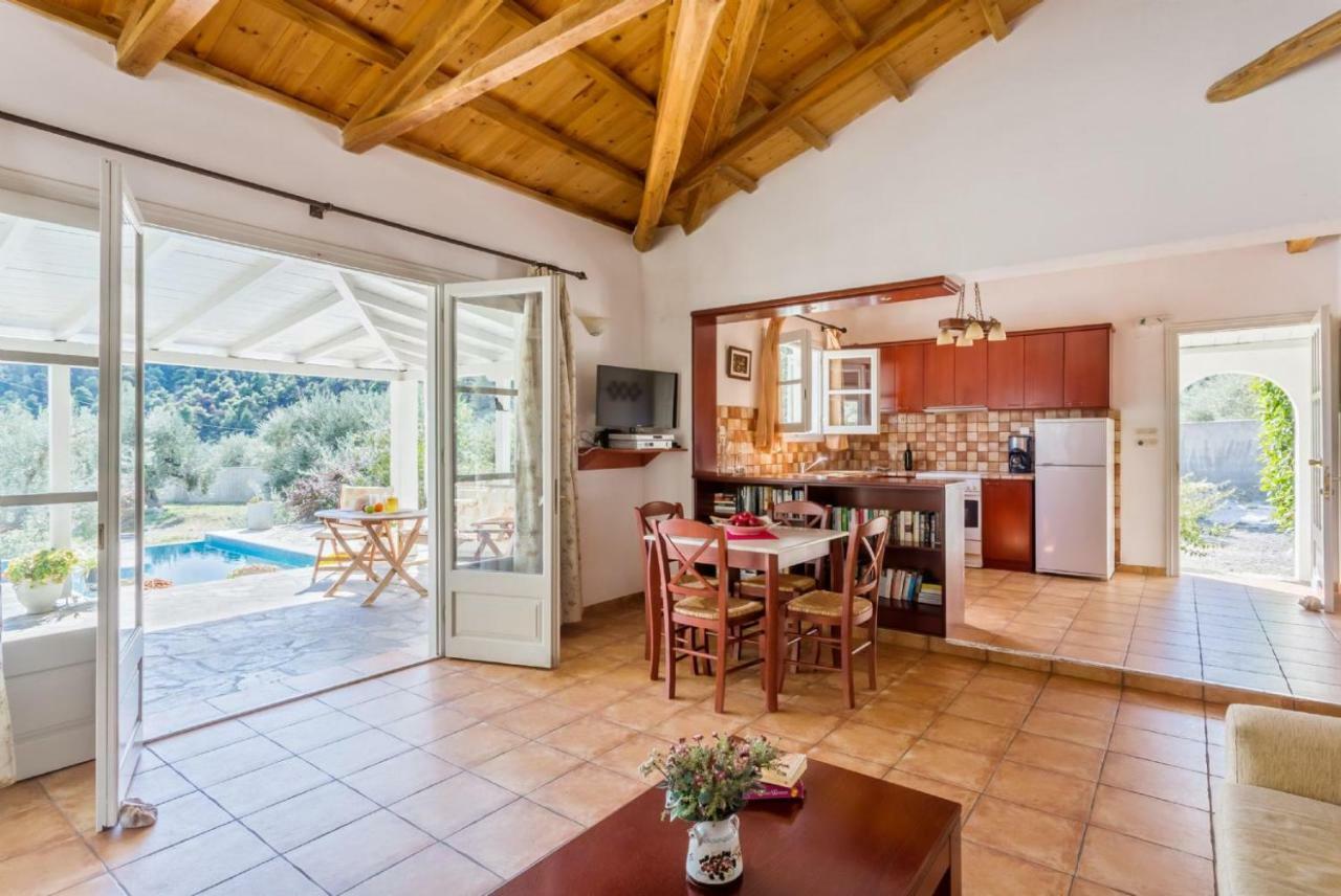 Isomata Villa Tassoula מראה חיצוני תמונה