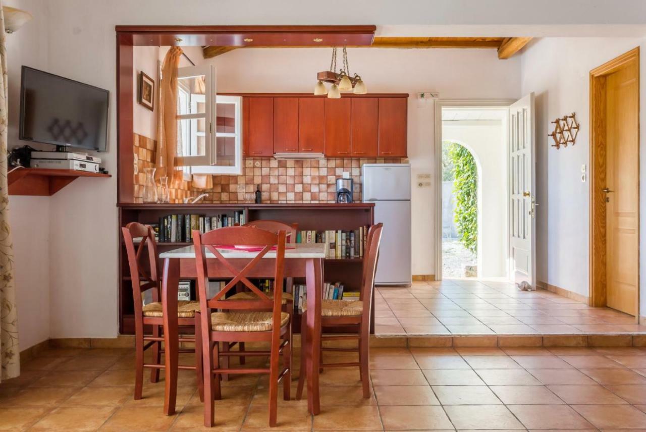 Isomata Villa Tassoula מראה חיצוני תמונה