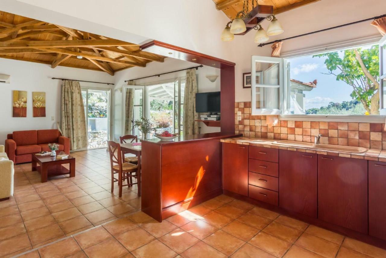Isomata Villa Tassoula מראה חיצוני תמונה
